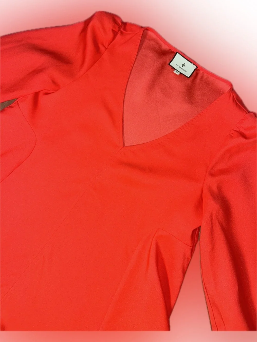 Tuckernuck Hollis Poppy Hot Coral-Red V-Neck Sleek Polished Career Blouse XS